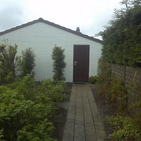 Casa de Férias In Mit Grossem Garten De Haan